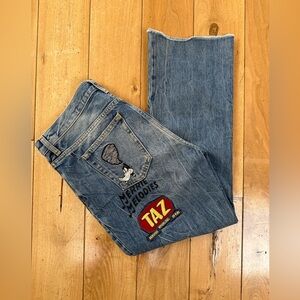 ZARA Looney Tunes Taz distressed Embroidered Blue Jeans size 6